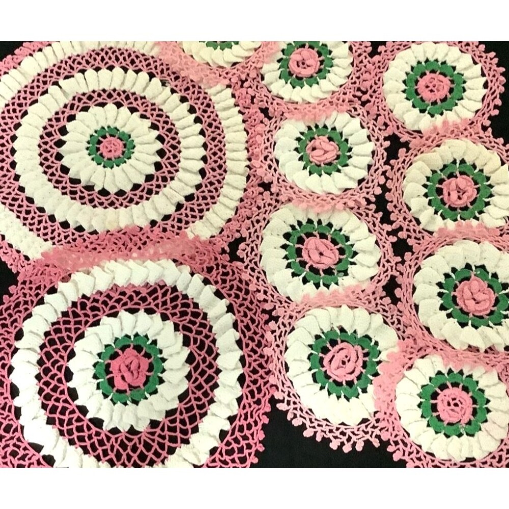 Estate Set of 11 Vintage Doilies Hand Crocheted White Ruffles Pink Roses Cottage - Picture 2 of 6